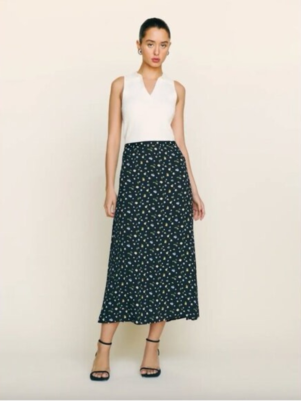 Reformation Bea Skirt in Posie - Picture 2 of 4
